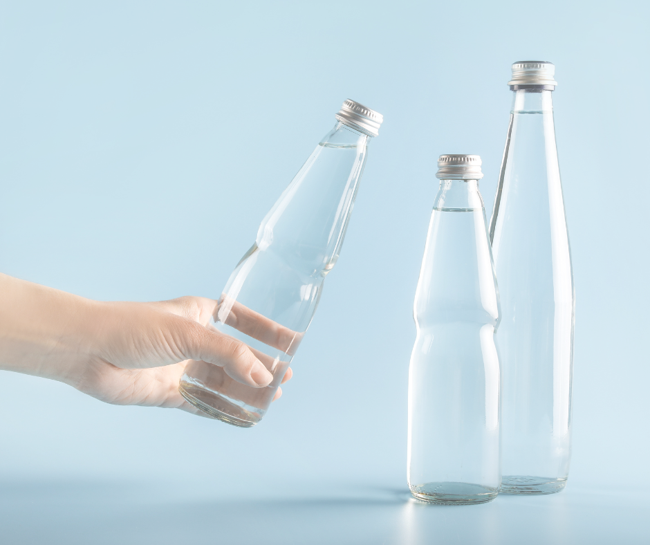 Wasser in Glasflaschen